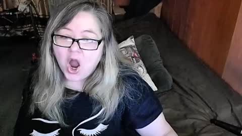 Snapshot of tviks chatting on 02.15.25 Lana online show from 02.15.25