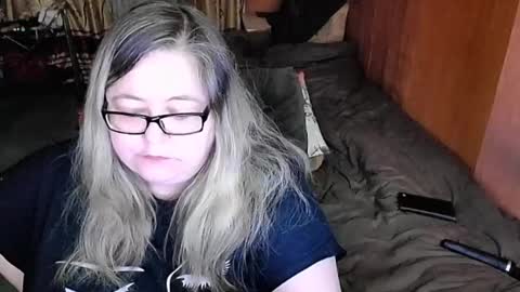 Snapshot of tviks chatting on 02.17.25 Lana online show from 02.17.25