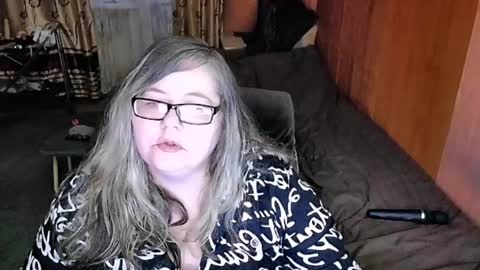 Snapshot of tviks chatting on 02.25.25 Lana online show from 02.25.25