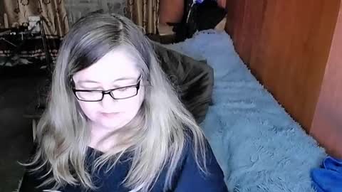 Snapshot of tviks chatting on 02.28.25 Lana online show from 02.28.25