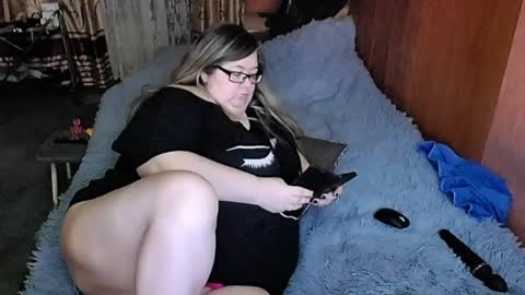 Snapshot of tviks chatting on 03.02.25 Lana online show from 03.02.25