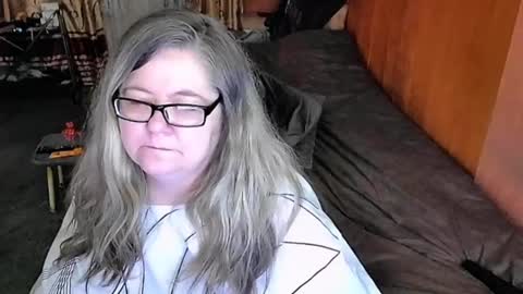 Snapshot of tviks chatting on 03.03.25 Lana online show from 03.03.25