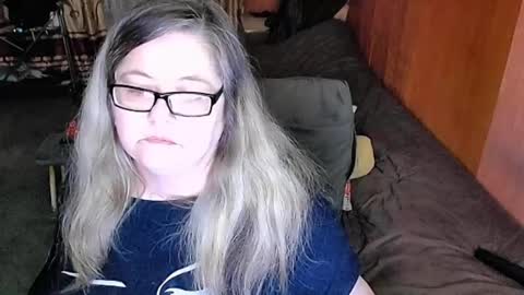 Snapshot of tviks chatting on 03.07.25 Lana online show from 03.07.25