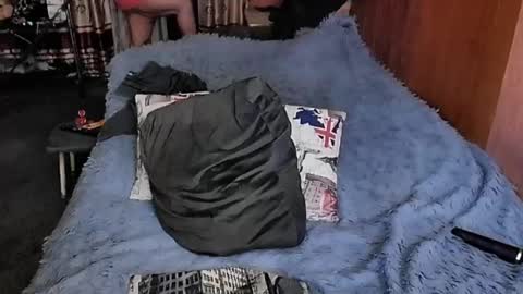 Snapshot of tviks chatting on 03.12.25 Lana online show from 03.12.25