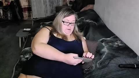 Snapshot of tviks chatting on 02.22.26 Lana online show from 02.22.26