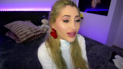 MayCarrey online show from 02.07.25