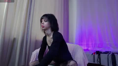 Twiggy online show from 06.21.26