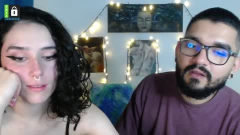 Snapshot of twinflamesxx chatting on 01.25.25 TwinFlamesXX online show from 01.25.25