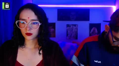 Snapshot of twinflamesxx chatting on 02.15.25 TwinFlamesXX online show from 02.15.25