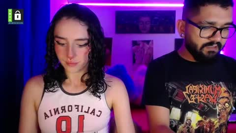 Snapshot of twinflamesxx chatting on 03.10.25 TwinFlamesXX online show from 03.10.25