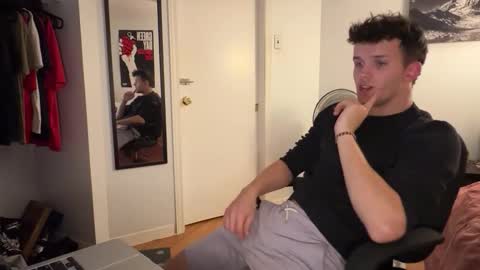 twink2048 online show from 12.18.25