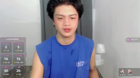 Snapshot of twink_blaze chatting on 11.17.25 BLAZE online show from 11.17.25