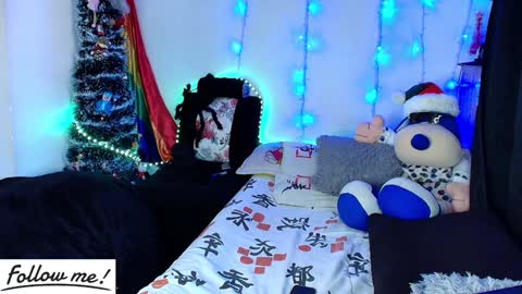 Snapshot of twink_sebas_ chatting on 12.31.24 Bad boy sebastian online show from 12.31.24