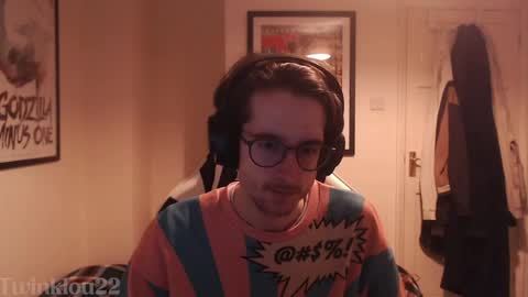 Snapshot of twinklou22 chatting on 04.10.26 Lou online show from 04.10.26