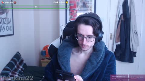 Snapshot of twinklou22 chatting on 04.13.26 Lou online show from 04.13.26