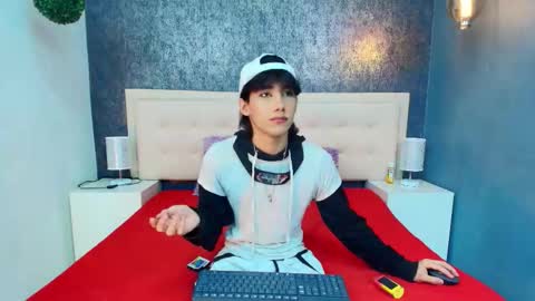 Snapshot of twinslovers_ chatting on 10.09.25 twinslovers_ online show from 10.09.25