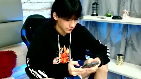 Snapshot of twinslovers_ chatting on 11.10.25 twinslovers_ online show from 11.10.25