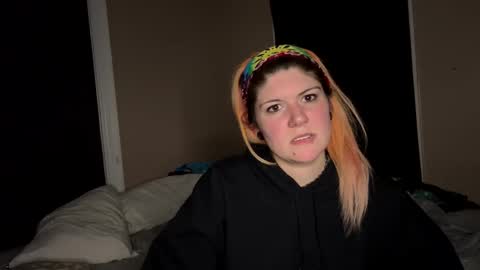 twitchinwhore online show from 02.13.25