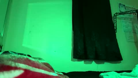 twizzler_twizzle online show from 02.15.26