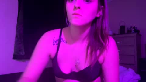 twizzler_twizzle online show from 02.22.26