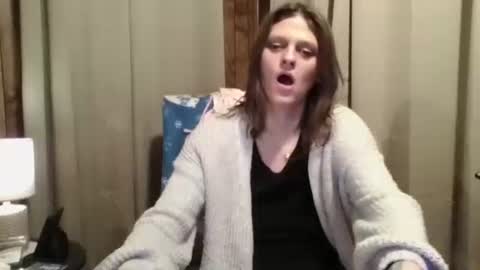 twizzler_twizzle online show from 03.06.26