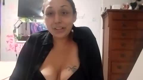 Twocrazy85 online show from 11.06.25