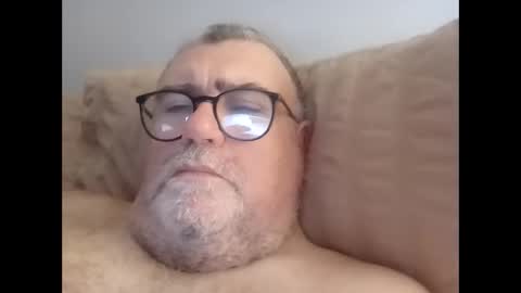 twohats2810 online show from 02.04.26