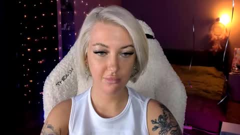 Snapshot of tykioty_miley chatting on 12.07.24 Miley online show from 12.07.24