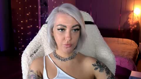 Snapshot of tykioty_miley chatting on 03.12.25 Miley online show from 03.12.25