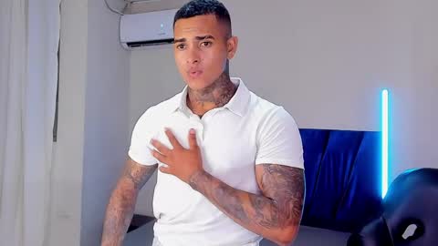 tyler_bell_ online show from 04.09.26