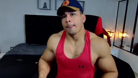 tyler_hank1 online show from 12.01.24