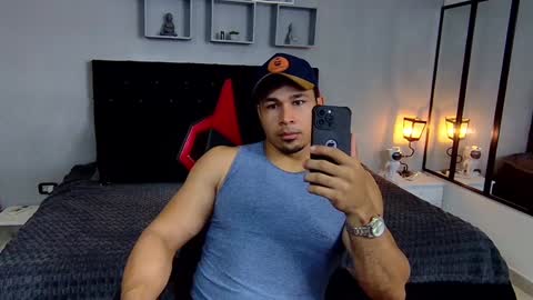 tyler_hank1 online show from 12.23.24