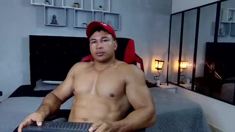 tyler_hank1 online show from 03.12.25