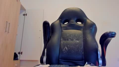 Snapshot of tyler_lautners chatting on 12.08.24 online show from 12.08.24