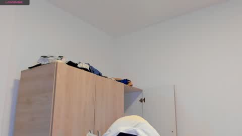 Snapshot of tyler_lautners chatting on 01.05.25 online show from 01.05.25