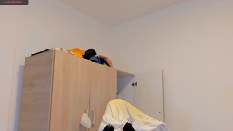 Snapshot of tyler_lautners chatting on 01.08.25 online show from 01.08.25