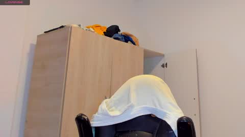 Snapshot of tyler_lautners chatting on 01.08.25 online show from 01.08.25