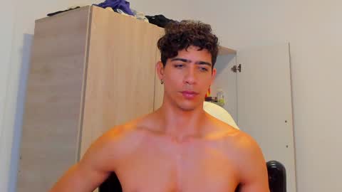 Snapshot of tyler_lautners chatting on 01.16.25 online show from 01.16.25