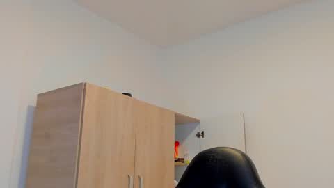 Snapshot of tyler_lautners chatting on 01.22.25 online show from 01.22.25