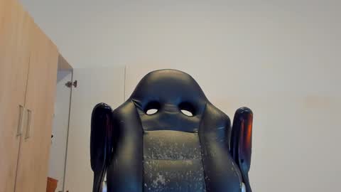 Snapshot of tyler_lautners chatting on 01.22.25 online show from 01.22.25