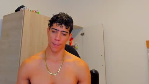 Snapshot of tyler_lautners chatting on 02.13.25 online show from 02.13.25