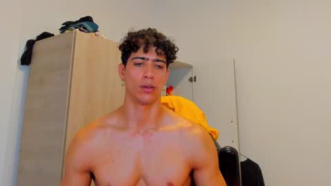 Snapshot of tyler_lautners chatting on 02.26.25 online show from 02.26.25