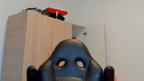 Snapshot of tyler_lautners chatting on 03.02.25 online show from 03.02.25