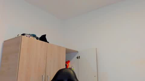 Snapshot of tyler_lautners chatting on 03.03.25 online show from 03.03.25