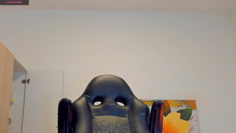 Snapshot of tyler_lautners chatting on 03.07.25 online show from 03.07.25