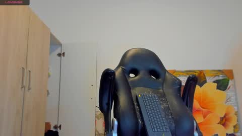 Snapshot of tyler_lautners chatting on 03.10.25 online show from 03.10.25