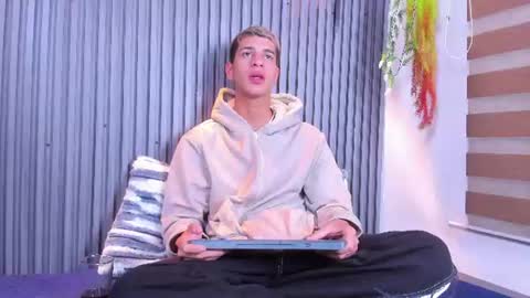 tyler_noir online show from 06.12.26