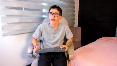 Snapshot of tylercross_ chatting on 03.22.26 Tyler online show from 03.22.26