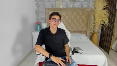Snapshot of tylercross_ chatting on 03.23.26 Tyler online show from 03.23.26