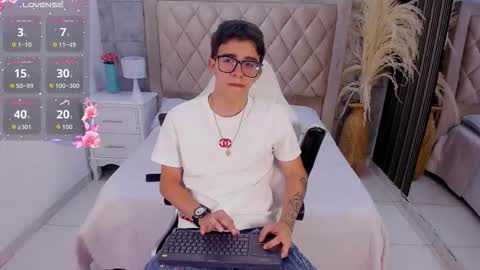 Snapshot of tylercross_ chatting on 03.24.26 Tyler online show from 03.24.26